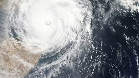 শীতের মাঝেই ঘূর্ণাবর্তের চোখ রাঙানি! বঙ্গোপসাগরে তৈরি হচ্ছে গভীর নিম্নচাপ