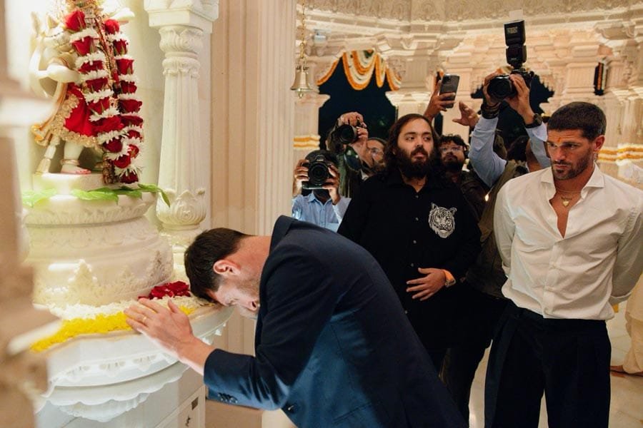 মেসির নামে সিংহশাবক, আম্বানিদের বনতারায় অনন্য সম্মান ফুটবল মহাতারকার