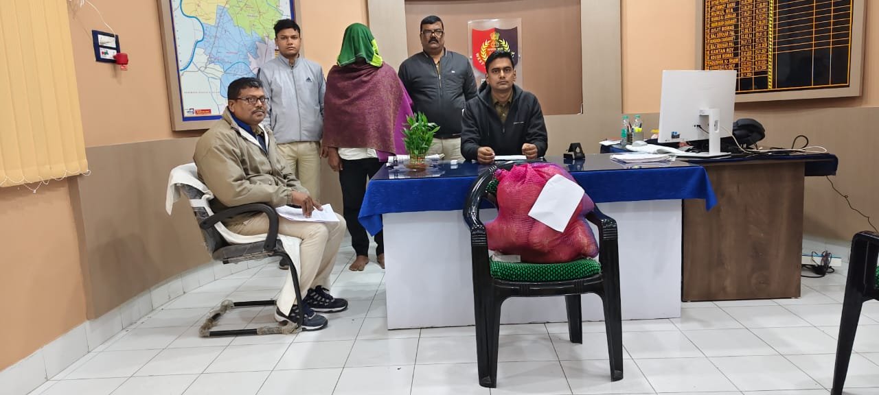 হগলবাড়িয়া থানার বড় সাফল্য, উদ্ধার ৮ কেজি ১০০ গ্রাম গাঁজা